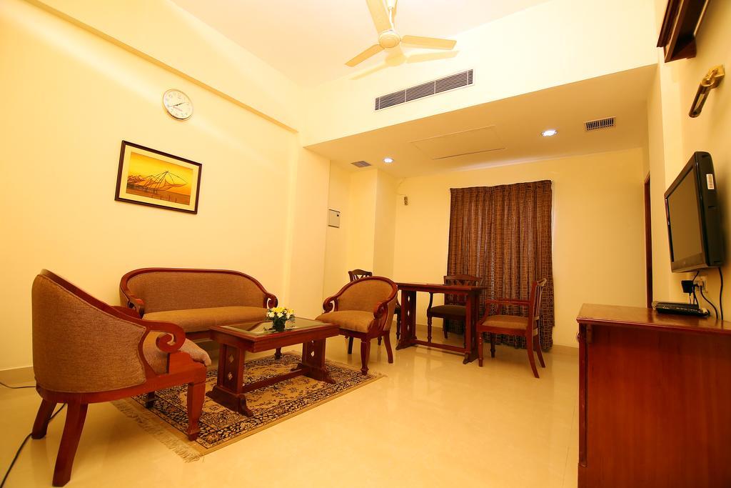 Hotel Fort Queen Kochi Bagian luar foto